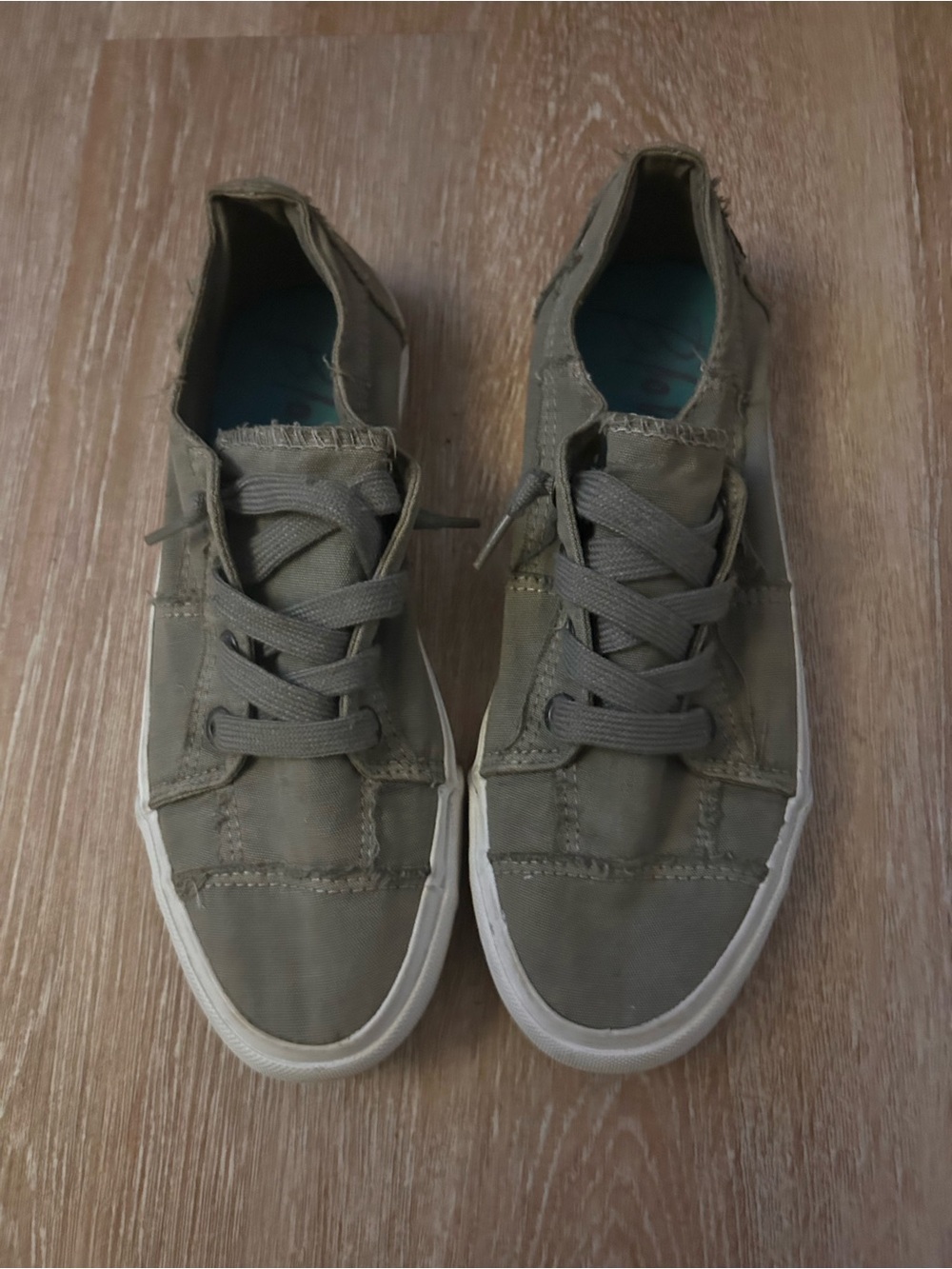 Casual women flats Lace-Up Canvas Sneakers in Olive tone 8